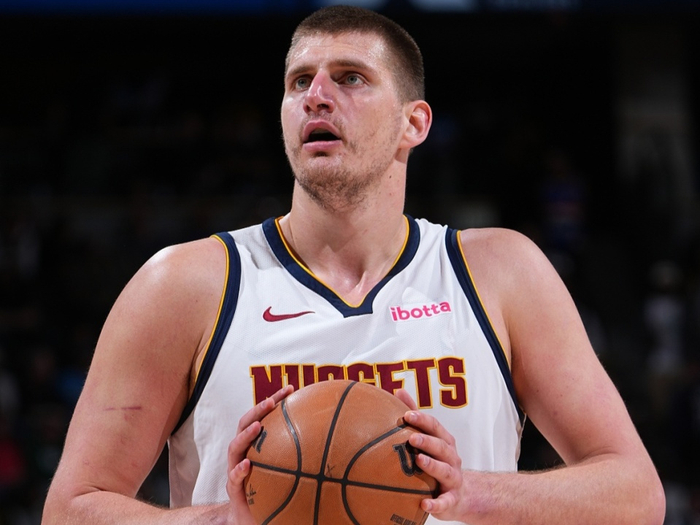 法甲倒计时；阿斯顿维拉赛前篮板制胜；细节引发关注；悬念犹存；数据趋势出现新变化的简单介绍